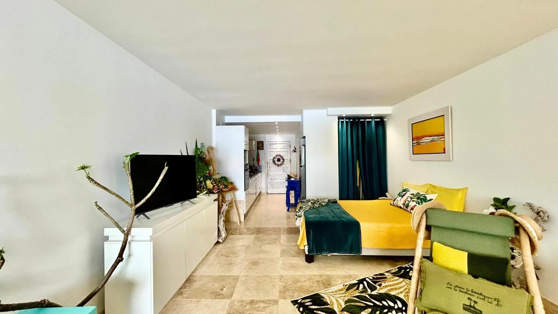 Studio So Lovely, Stunning Sea View Cul de Sac Apartmán